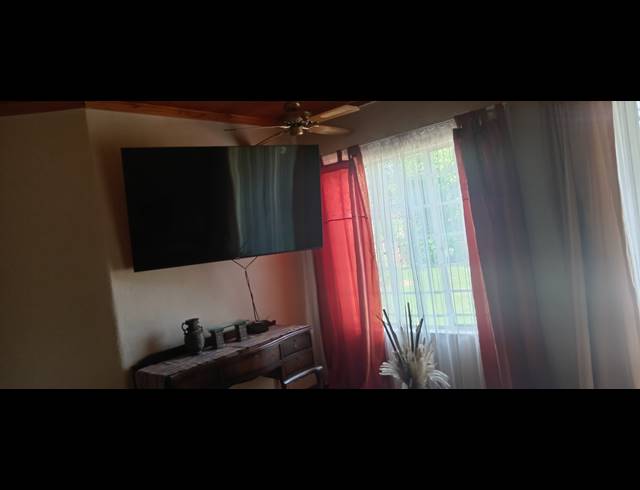 3 BEDROOM FREESTANDING FOR SALE IN STILFONTEIN EXT 4